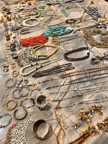 Nice vintage costume jewelry - costume,